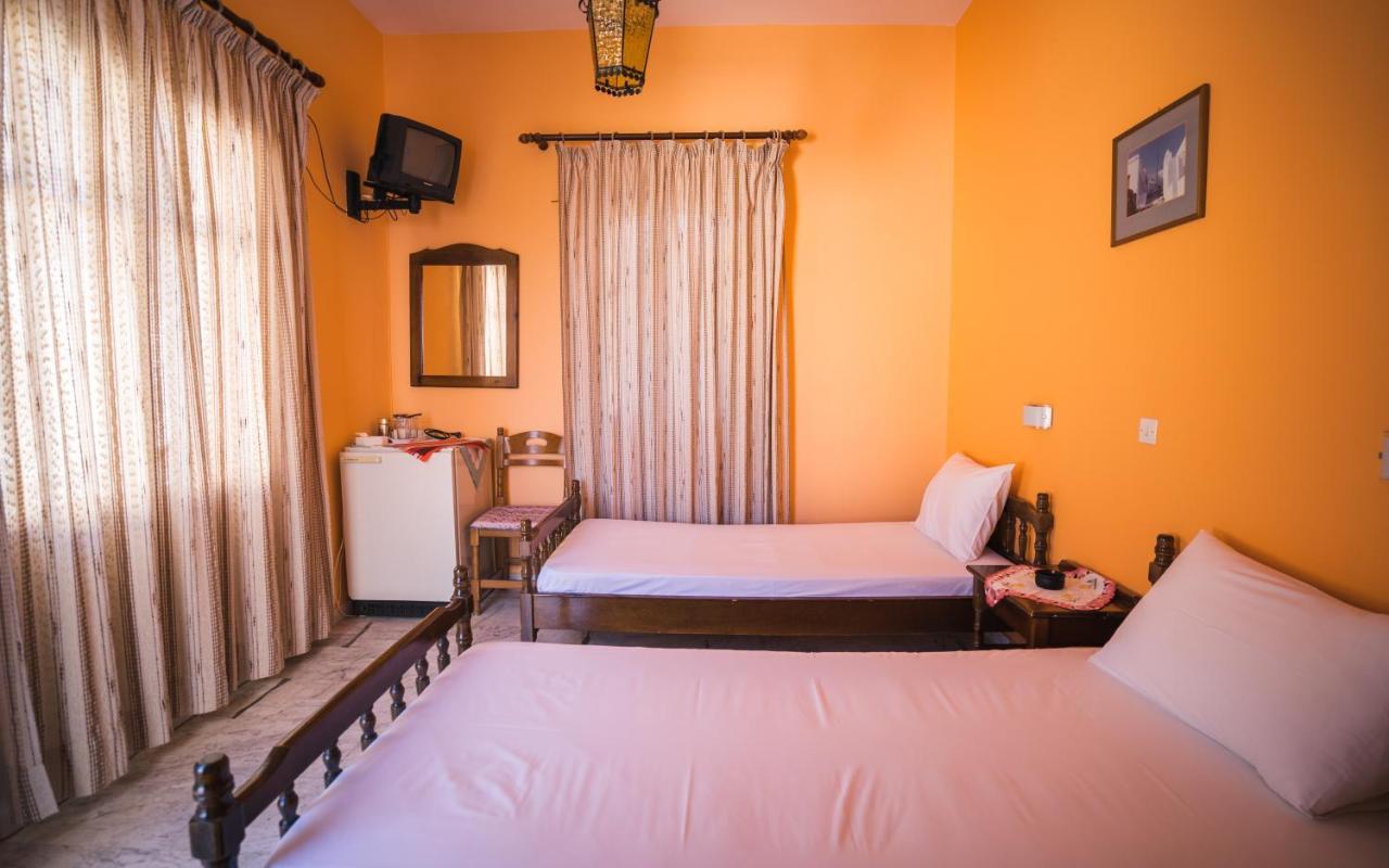 Hotel Podotas Group à Kamares  Extérieur photo