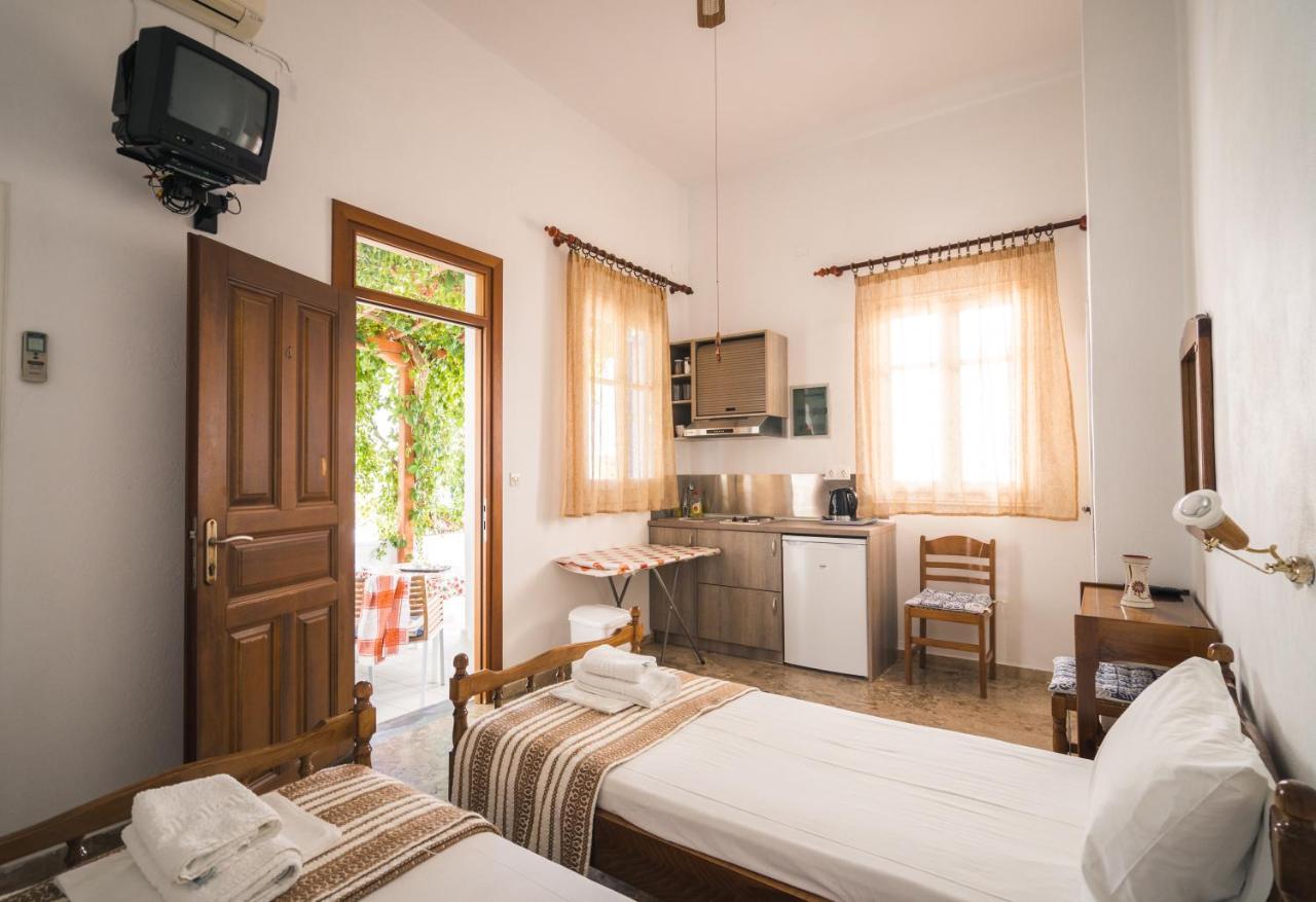 Hotel Podotas Group à Kamares  Extérieur photo