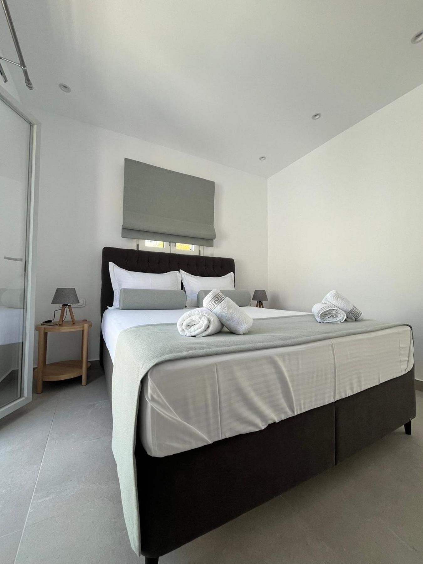 Hotel Podotas Group à Kamares  Extérieur photo