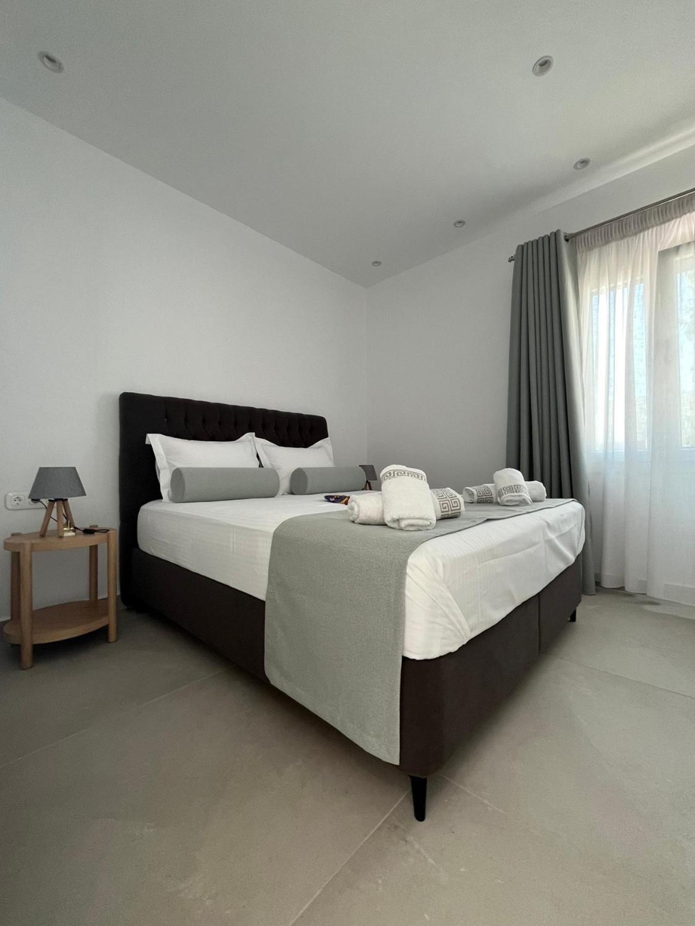 Hotel Podotas Group à Kamares  Extérieur photo
