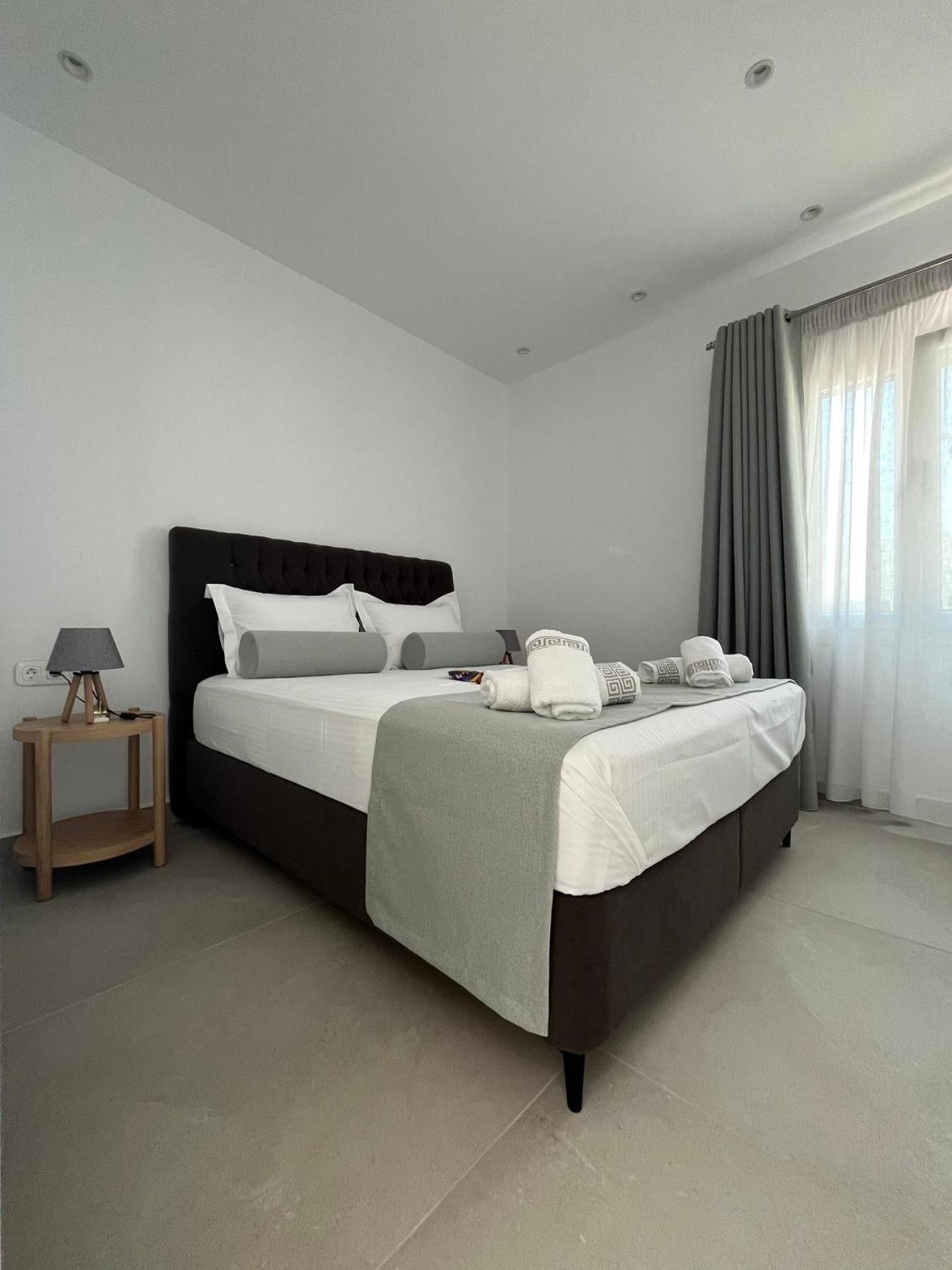 Hotel Podotas Group à Kamares  Extérieur photo