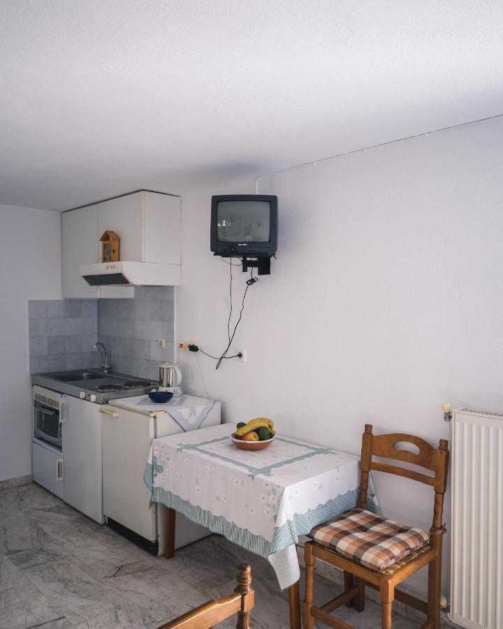 Hotel Podotas Group à Kamares  Extérieur photo